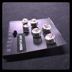 Stage earrings 2 pairs large one pair medium !